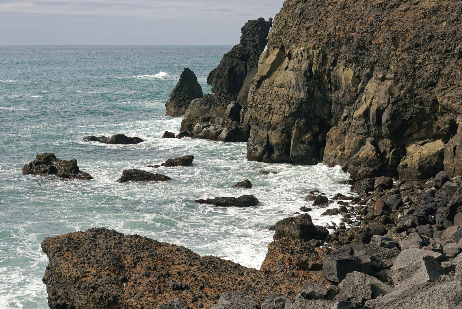 Descubra Reykjanestá: o ponto fumante da Islândia | Secret World Trip Planner