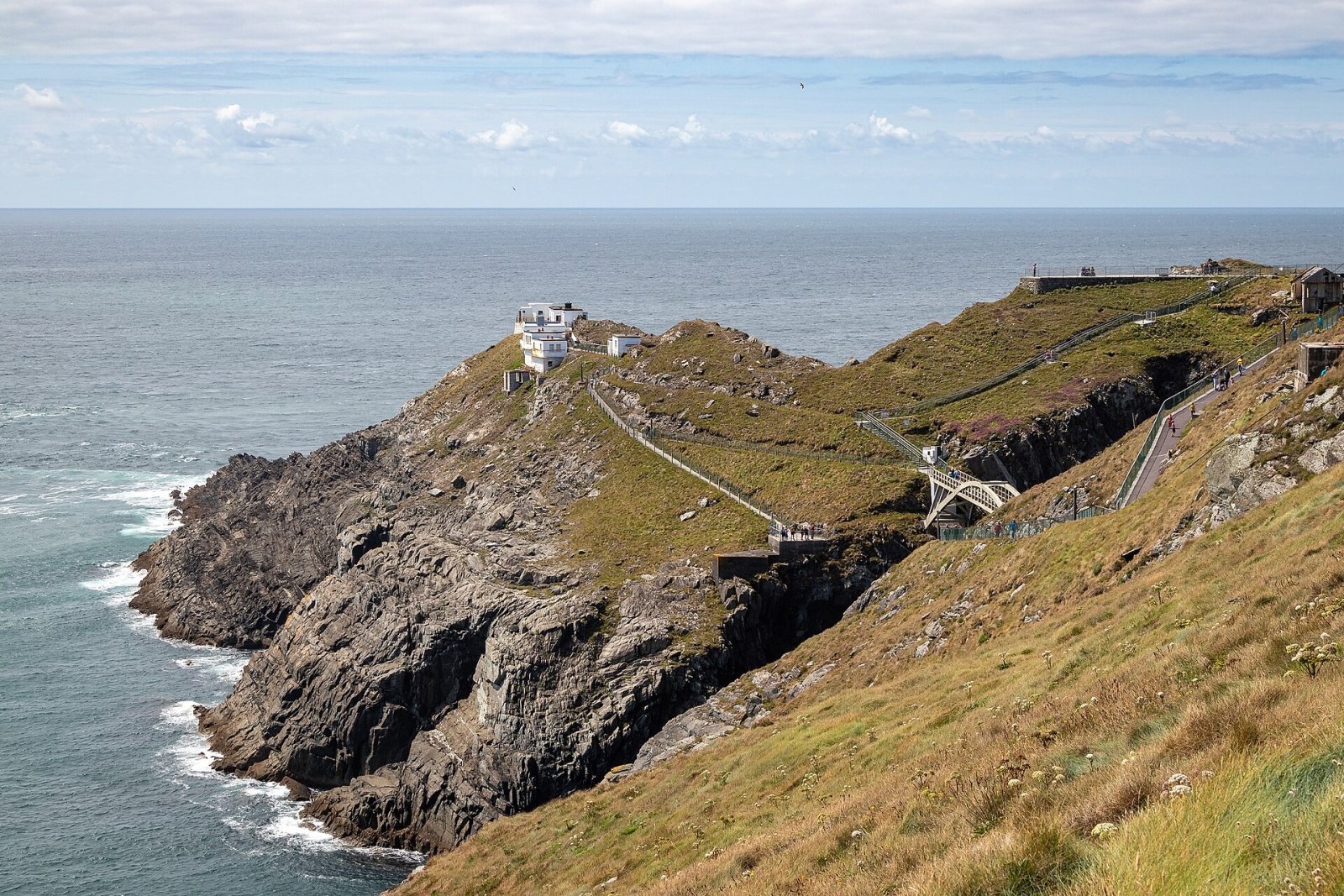 Mizen Head Lighthouse: Ein Leuchtturm im Herzen Irlands - Comeenavrick | Secret World Trip Planner