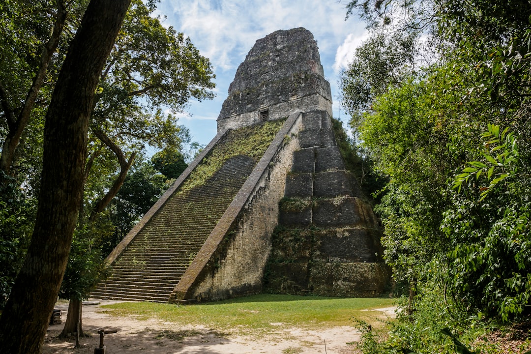 Tikal : jungles et pyramides mayas au Guatemala - Tikal | Secret World Trip Planner