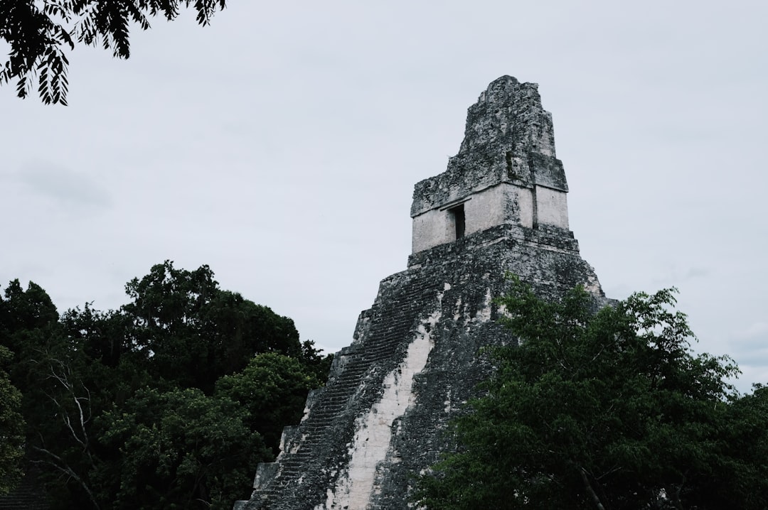 蒂卡尔：危地马拉心脏中的玛雅丛林与金字塔 - Tikal | Secret World Trip Planner