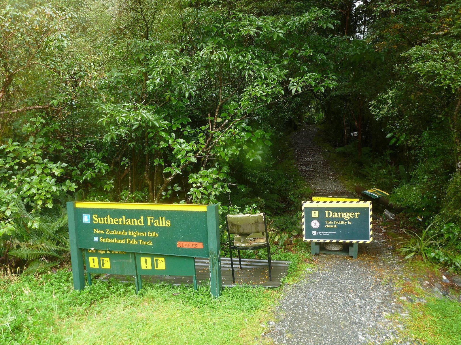 萨瑟兰瀑布：新西兰最高的瀑布 - Milford Track | Secret World Trip Planner