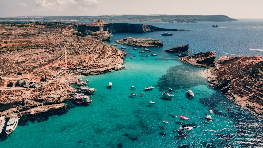 Comino: la isla sin coches de la Laguna Azul - Comino | Secret World Trip Planner