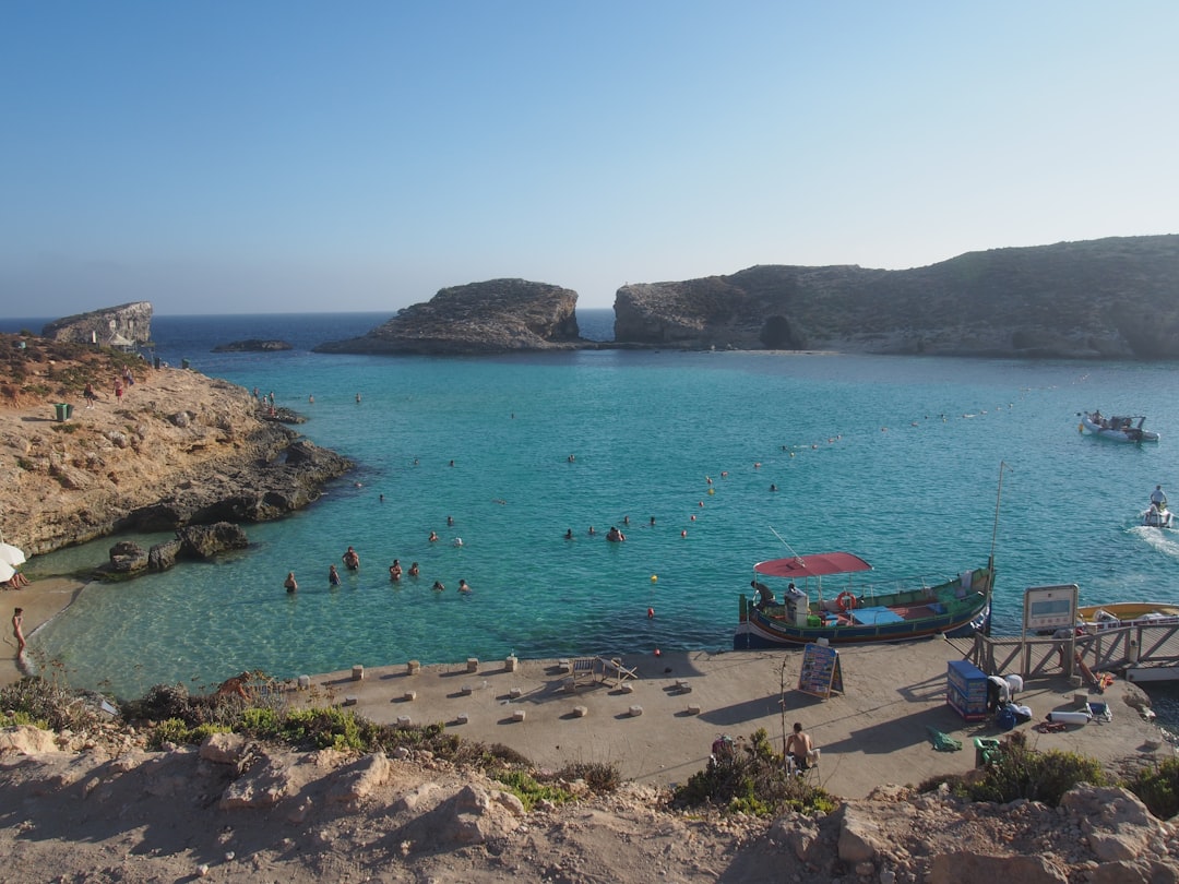 Comino: a ilha sem carros da Lagoa Azul - Comino | Secret World Trip Planner