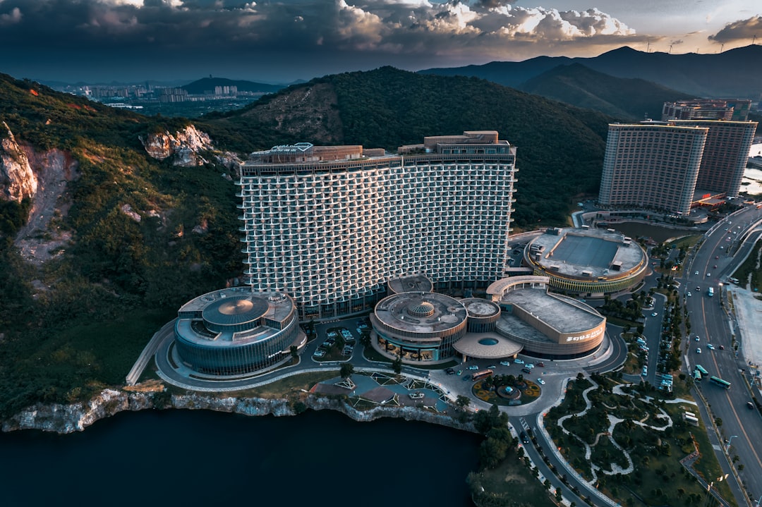 Deokgu Oncheon: aguas termales naturales en Uljin - Uljin | Secret World Trip Planner
