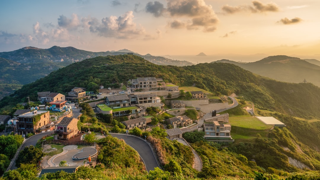 德谷温泉：乌尔津山中的天然温泉 - Uljin | Secret World Trip Planner