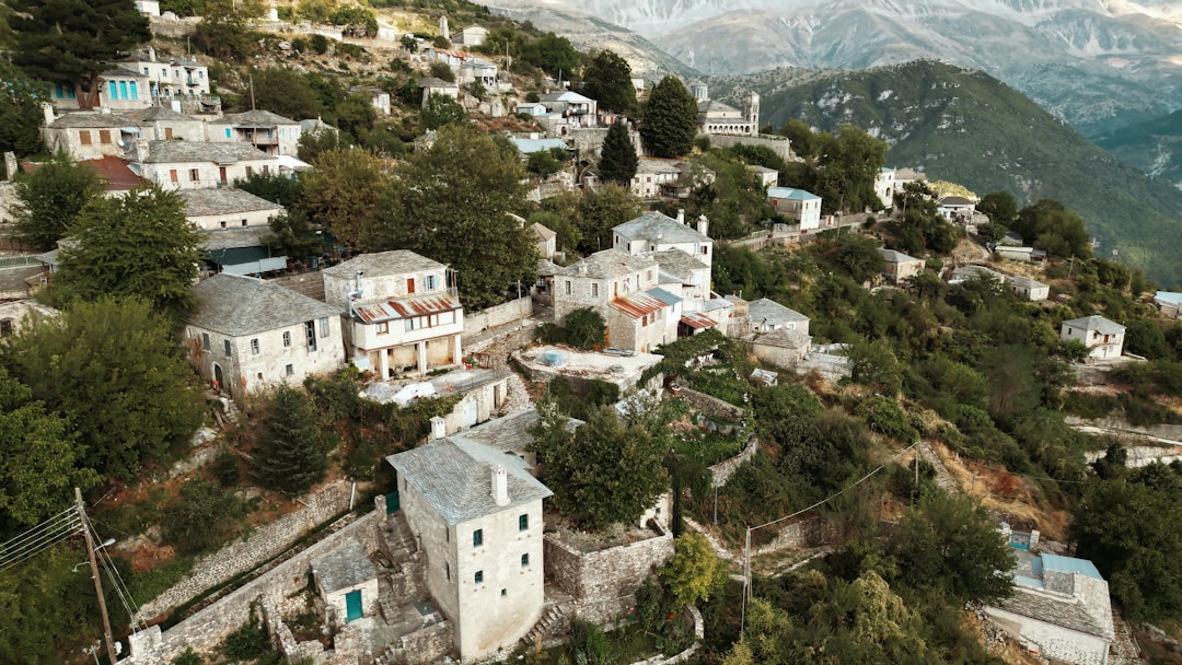 Estate Argyros: Assyrtiko e Vulcão em Santorini - Episkopi Gonias 847 00 | Secret World Trip Planner