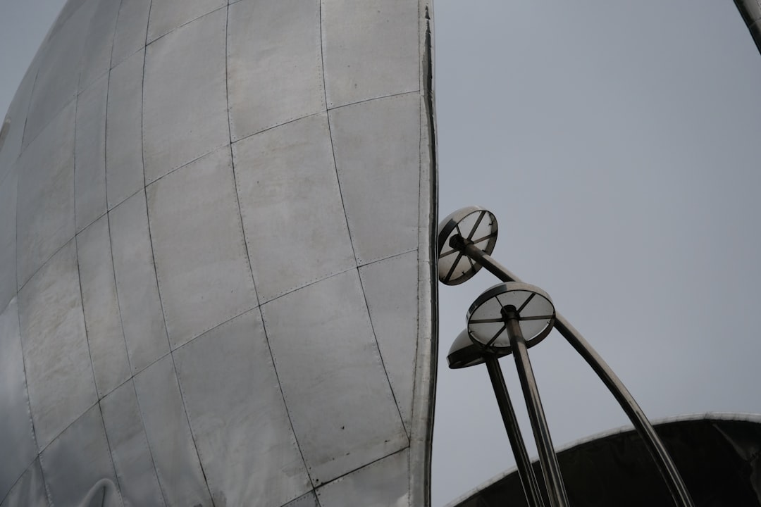 Floralis Genérica: стальной цветок Буэнос-Айреса - Av. Pres. Figueroa Alcorta 2301 | Secret World Trip Planner