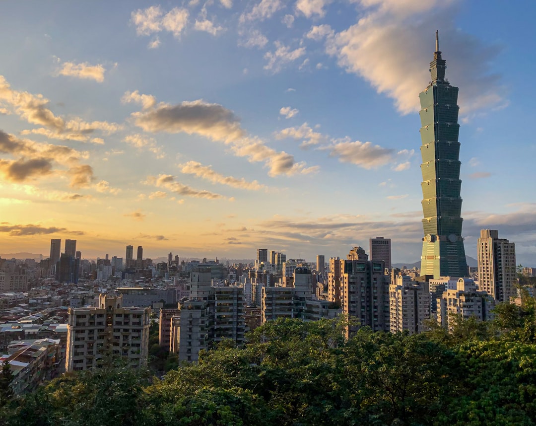 Descubra Changing Times: uma viagem entre amor e cultura em Taiwan - Daxue Village | Secret World Trip Planner