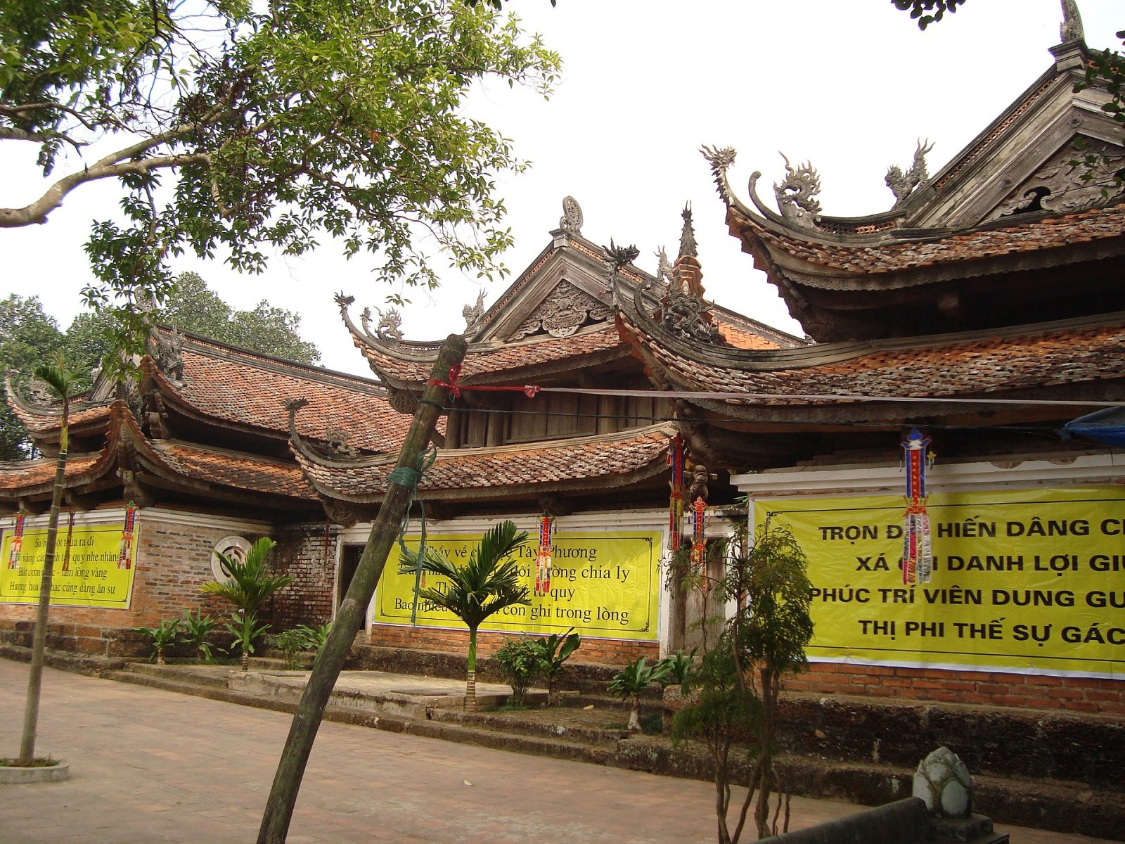 Scopri la Chùa Tây Phương: un gioiello culturale del Vietnam - Thach That | Secret World Trip Planner