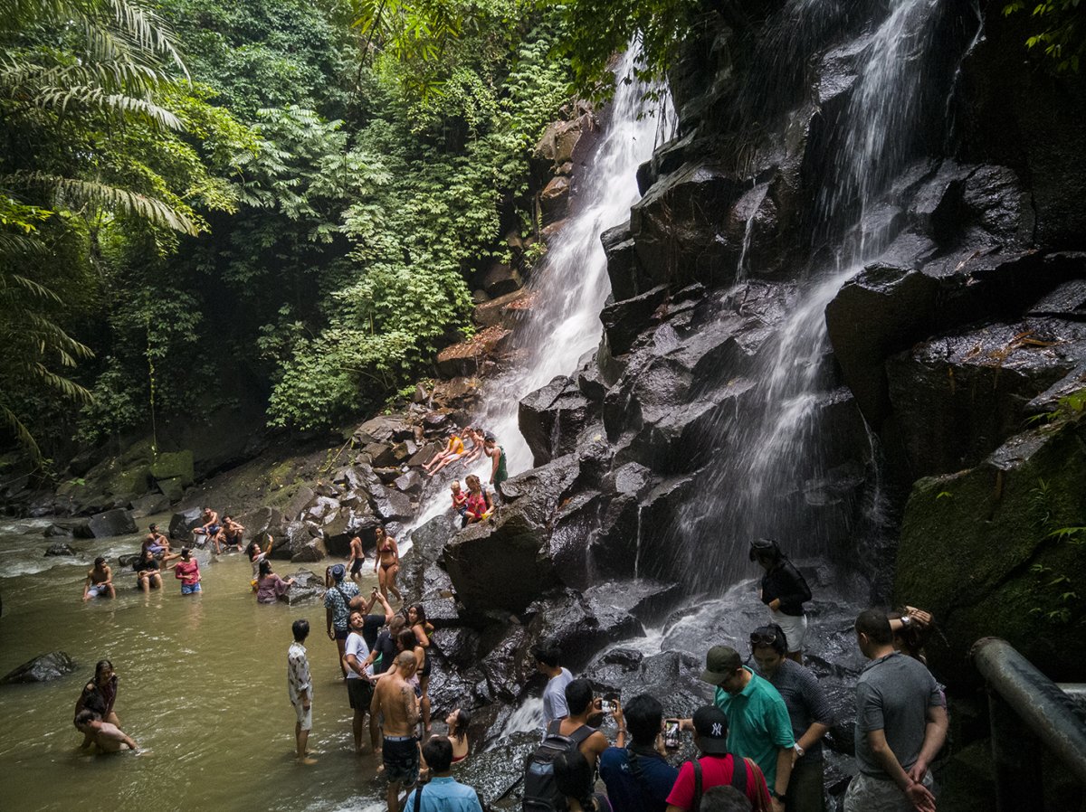 Канто Лампо: водопад-штора на Бали - Kabupaten Gianyar | Secret World Trip Planner