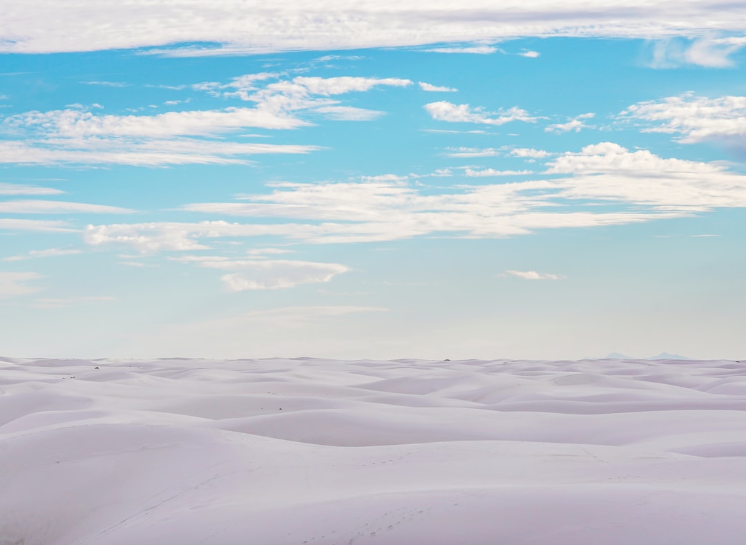 White Desert: Trails Through Farafra's White Rocks - Al Wadi Al Gadid Desert | Secret World Trip Planner