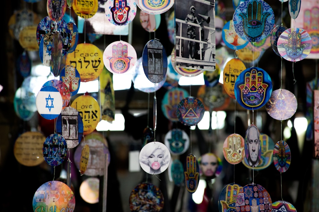 Shuk HaCarmel: el mercado más vibrante de Tel Aviv - HaCarmel St 35 | Secret World Trip Planner