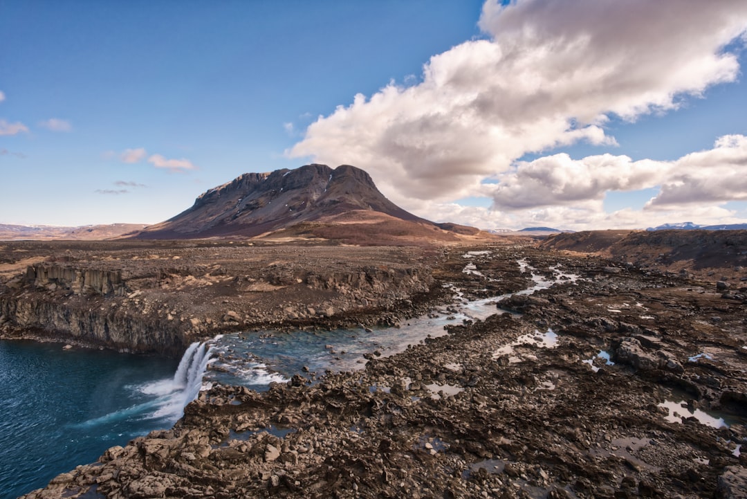 Découvrez Búrfell : la Montagne de la Dispense en Islande — Garðabær