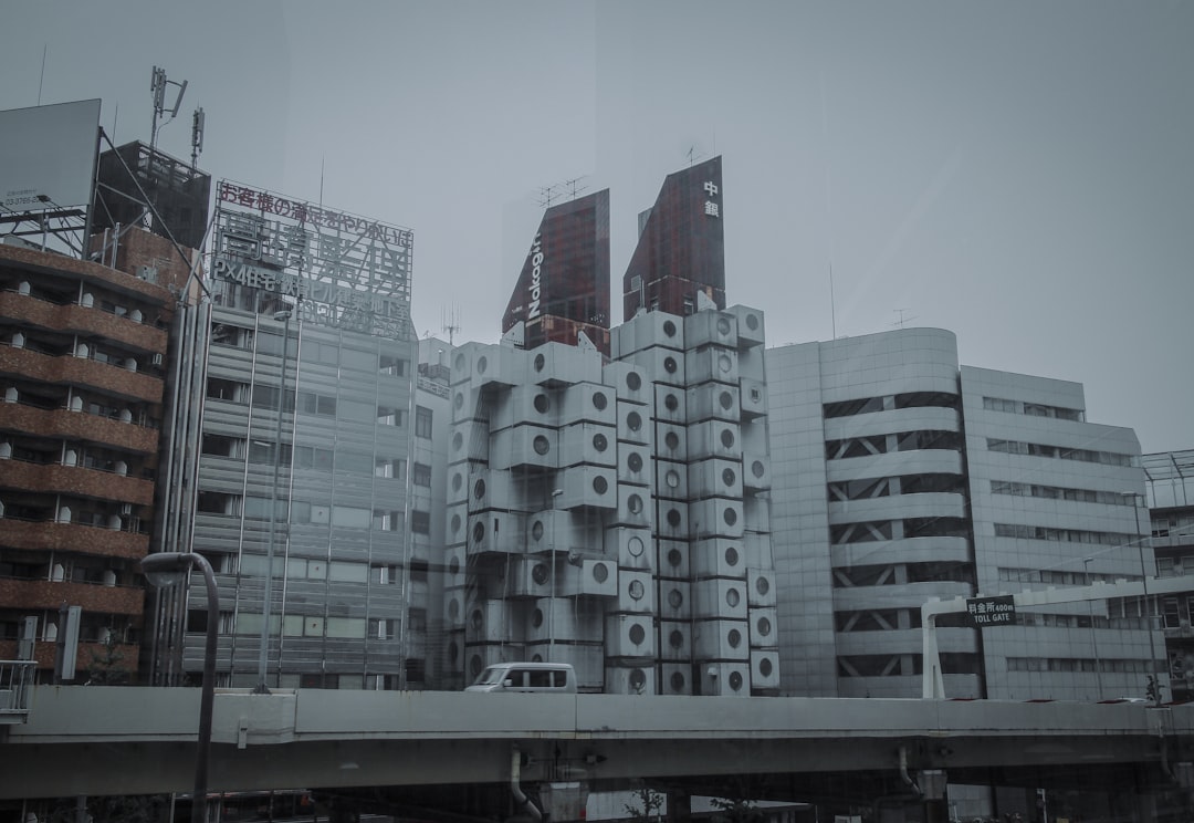 Nakagin-Kapselturm: Ikone des japanischen Metabolismus - Chuo City | Secret World Trip Planner