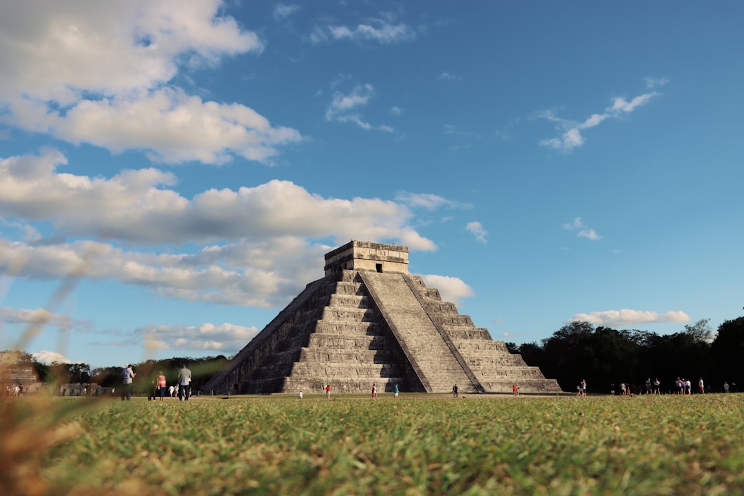 奇琴伊察：光与石之间的玛雅建筑 - 97751 Yucatán | Secret World Trip Planner