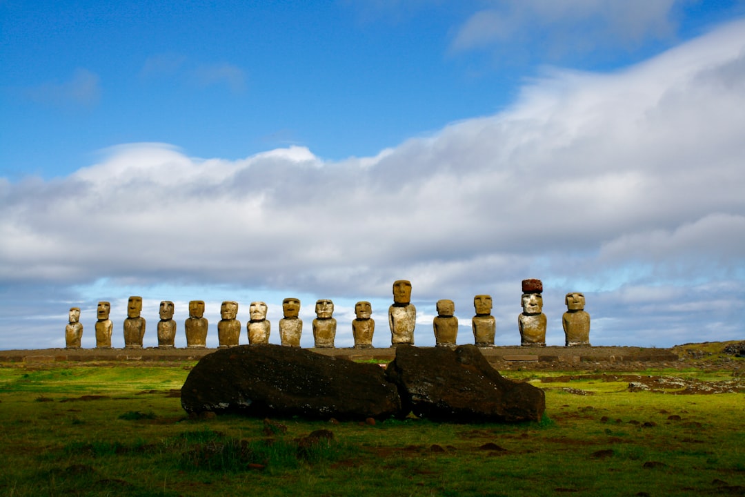 Ahu Tongariki: 15 moai al amanecer en Isla de Pascua - Isola di Pasqua | Secret World Trip Planner
