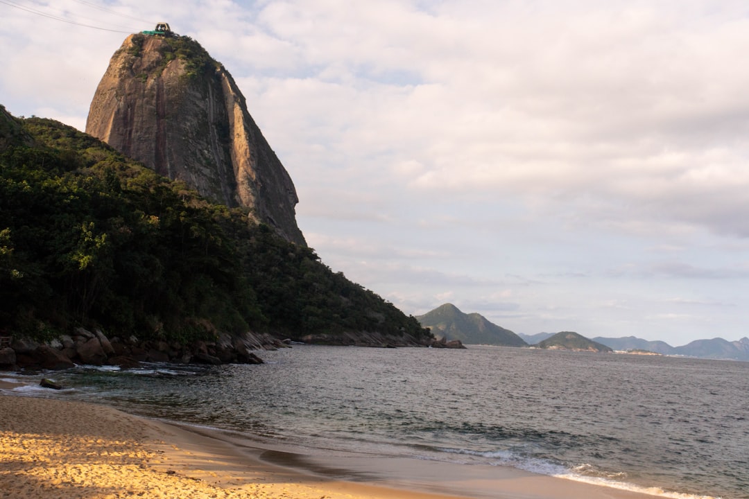 Планировщик поездок с ИИ 2026: Рио-де-Жанейро - Rio de Janeiro | Secret World Trip Planner