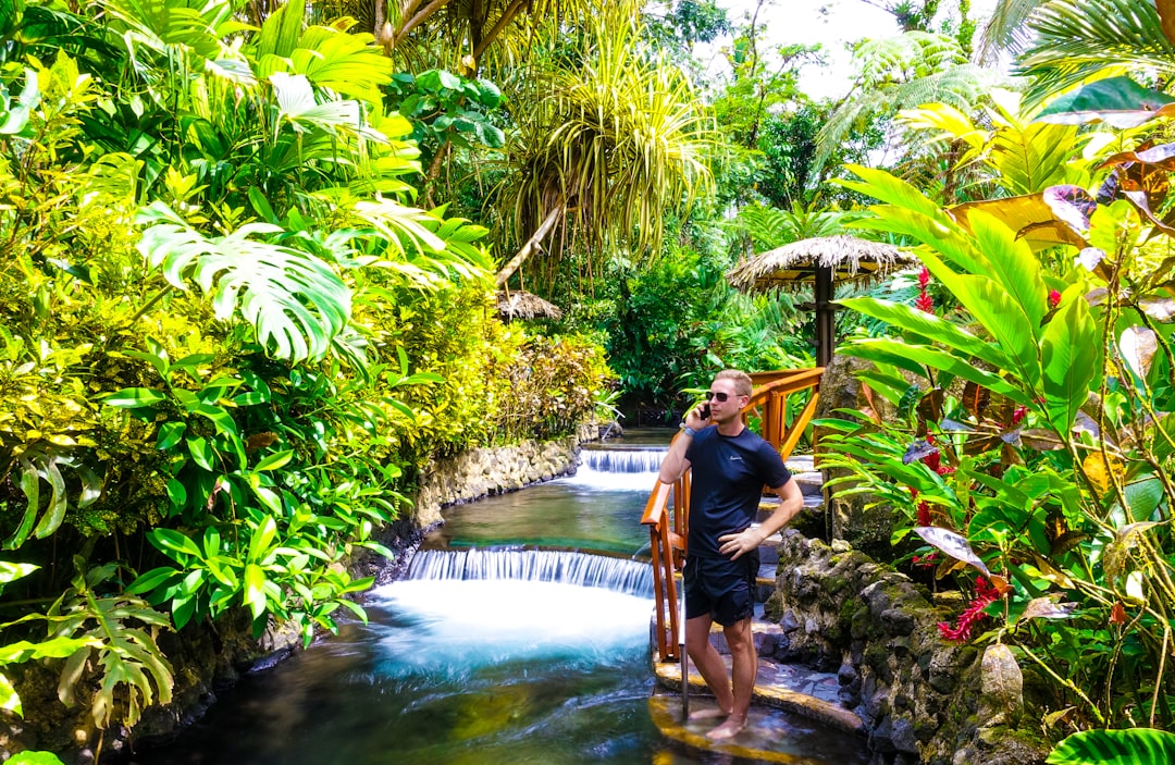 타바콘 온천: 코스타리카의 화산 온천 - La Fortuna | Secret World Trip Planner