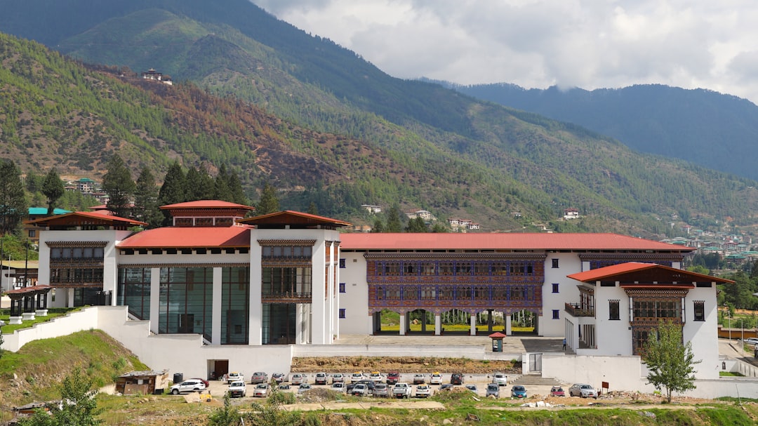Vins d'altitude à Shangri-La : vignobles et Himalaya - Diqing Tibetan Autonomous Prefecture | Secret World Trip Planner