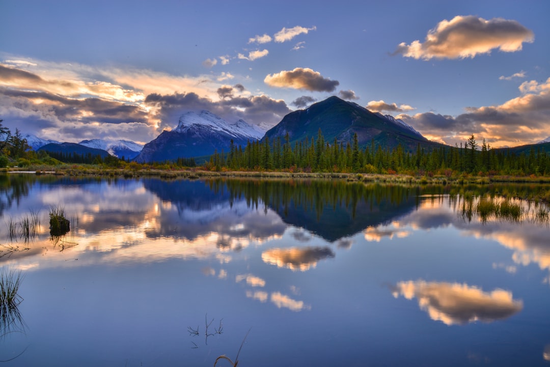 Lagos Vermilion: espejos de agua en las Rockies - Banff | Secret World Trip Planner