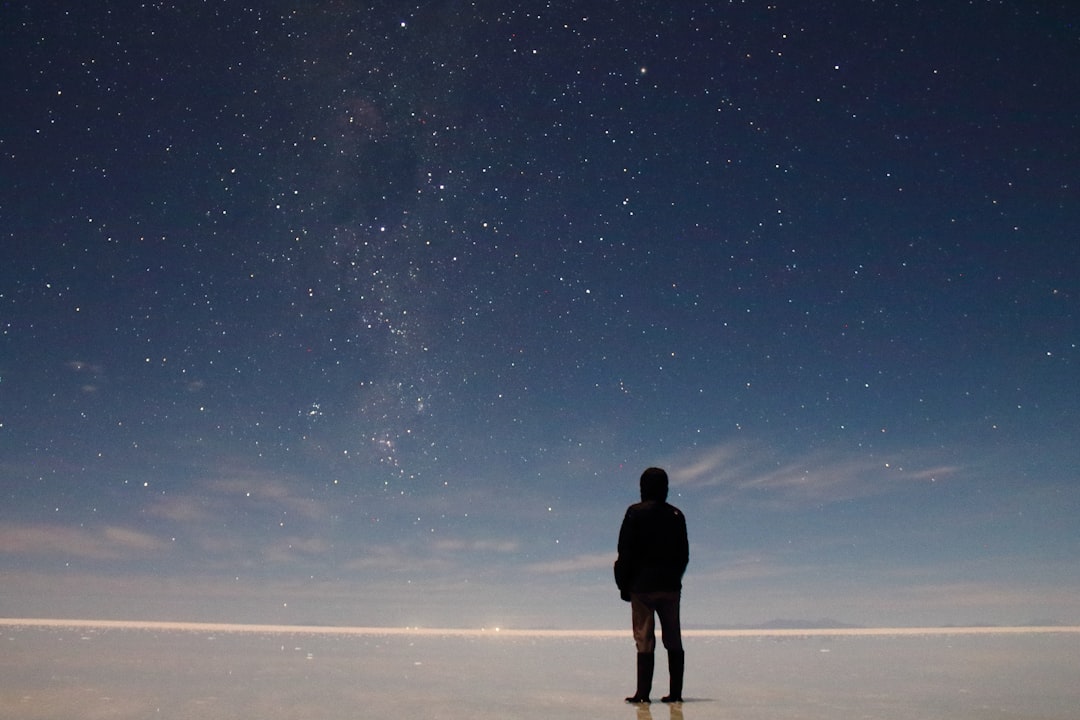 Salar de Uyuni au coucher du soleil : miroir du ciel bolivien - Bolivia South America | Secret World Trip Planner