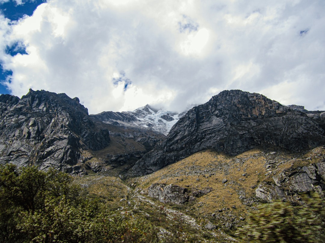 Entdecken Sie den Nevado Ticlla: ein Naturjuwel in Peru - Miraflores | Secret World Trip Planner