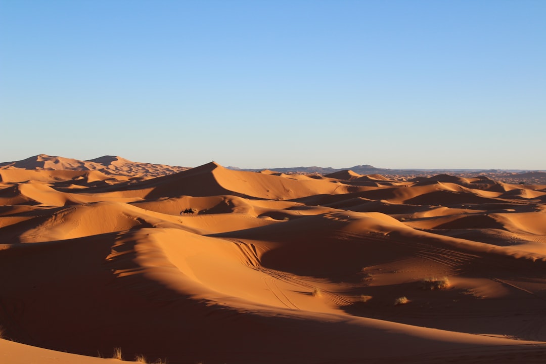 메르주가와 에르그 체비의 사막 모래언덕 - Merzouga 52202 | Secret World Trip Planner