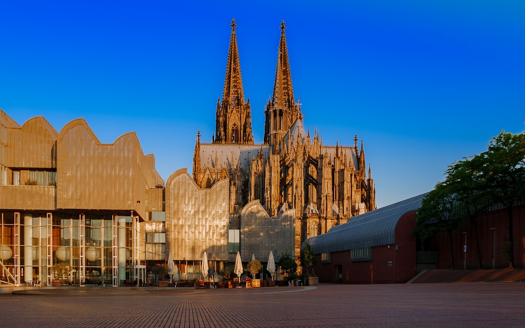 Kölner Dom: Die höchste gotische Kathedrale Europas - Domkloster 4 | Secret World Trip Planner