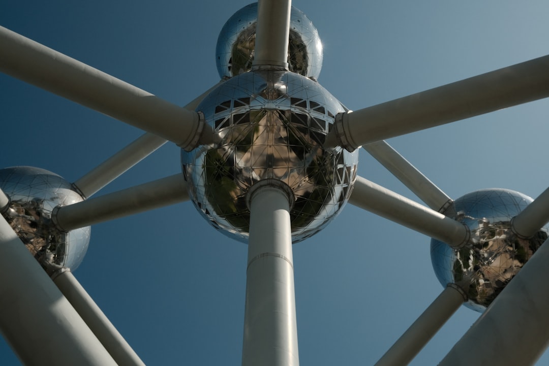布鲁塞尔原子塔：完整参观指南 - Pl. de l'Atomium 1 | Secret World Trip Planner