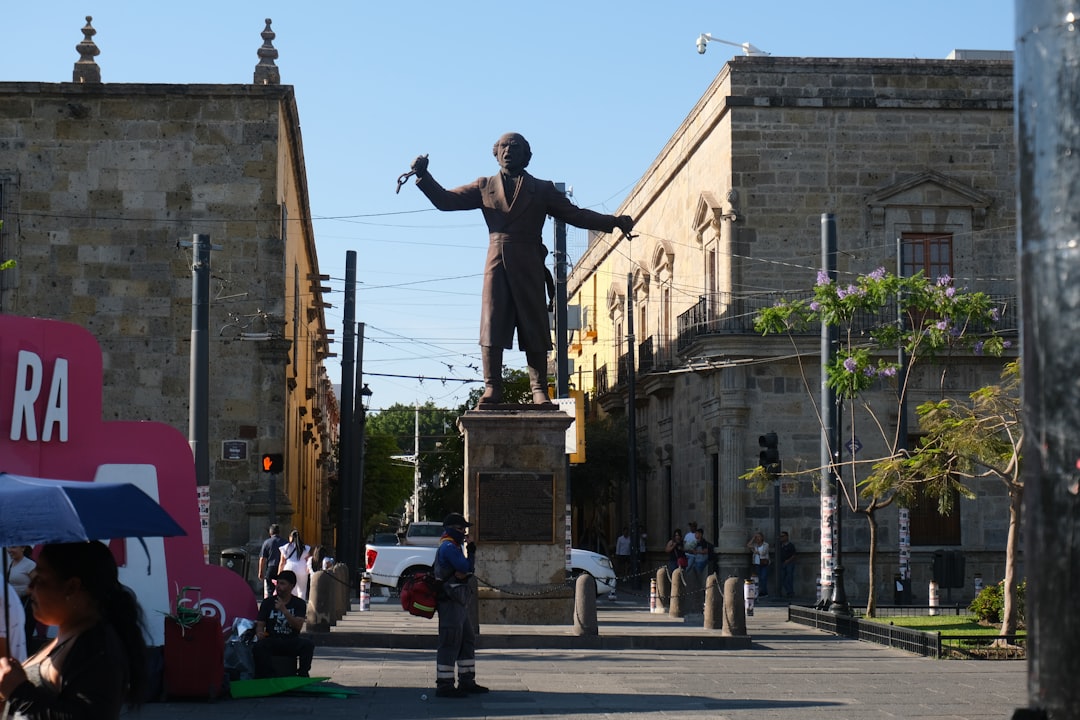 Che Guevara Statue in Santa Clara: Komplettführer - C26V+Q82 | Secret World Trip Planner