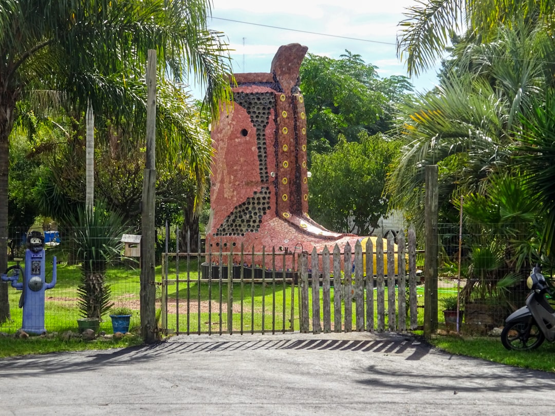 Parque de Esculturas de Providencia: arte en el Mapocho - 7520274 Providencia | Secret World Trip Planner