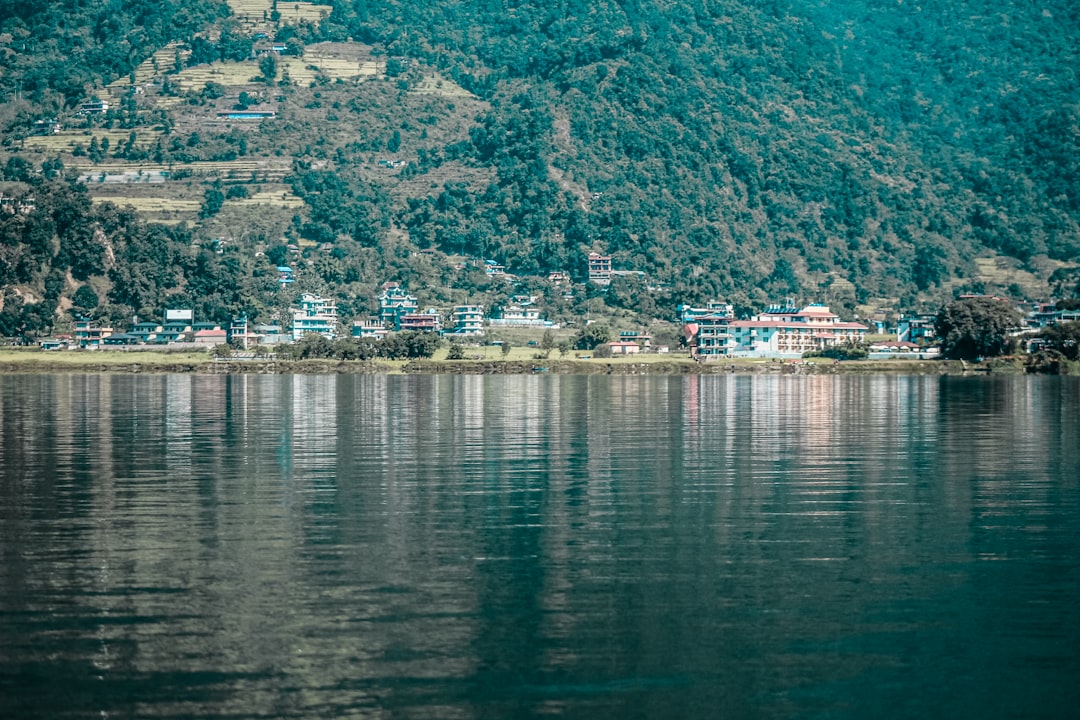 Lago Phewa, Pokhara: reflejo del Annapurna - Lago Phewa | Secret World Trip Planner