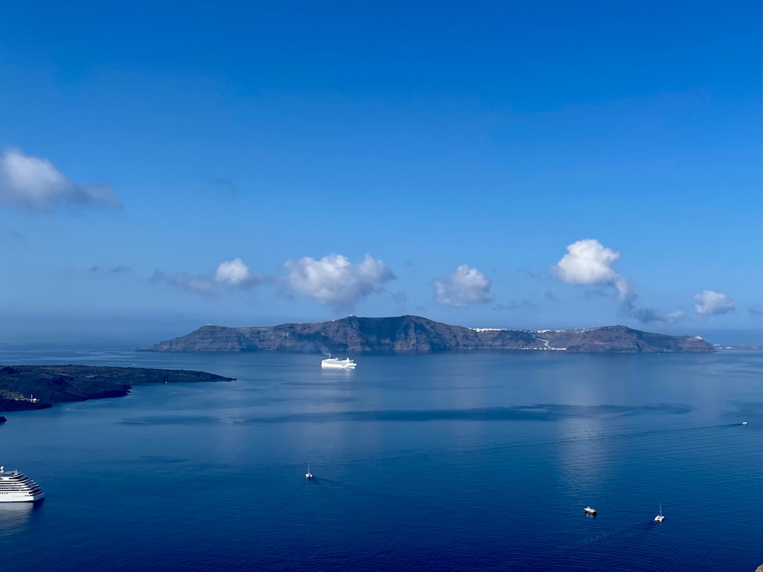 Sonnenuntergänge in Oía: Die Magie der Santorin-Caldera - Unnamed Road | Secret World Trip Planner