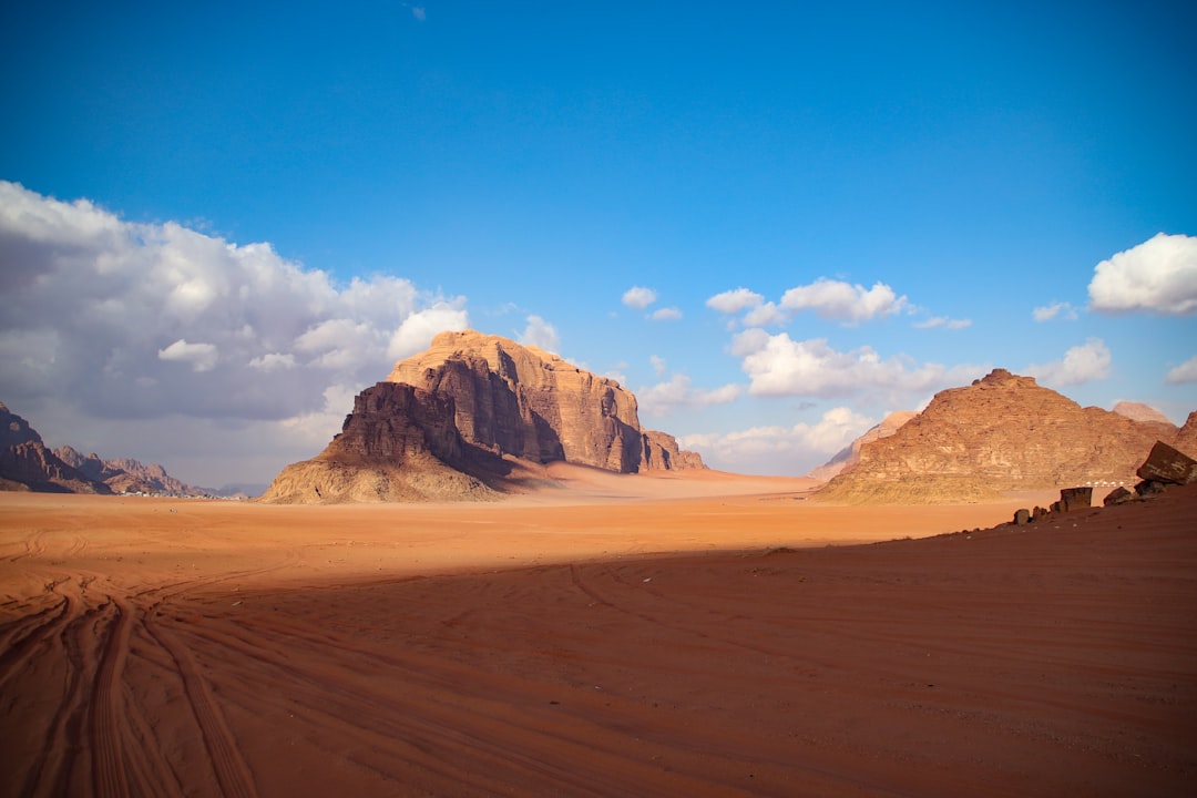 Вади Рум: красные закаты в каменной пустыне - Wadi Rum Village | Secret World Trip Planner