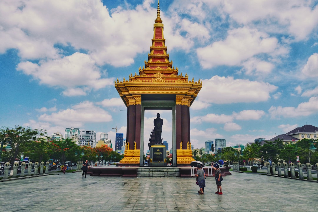Монумент независимости Кепа: история и значение - Krong Kaeb | Secret World Trip Planner