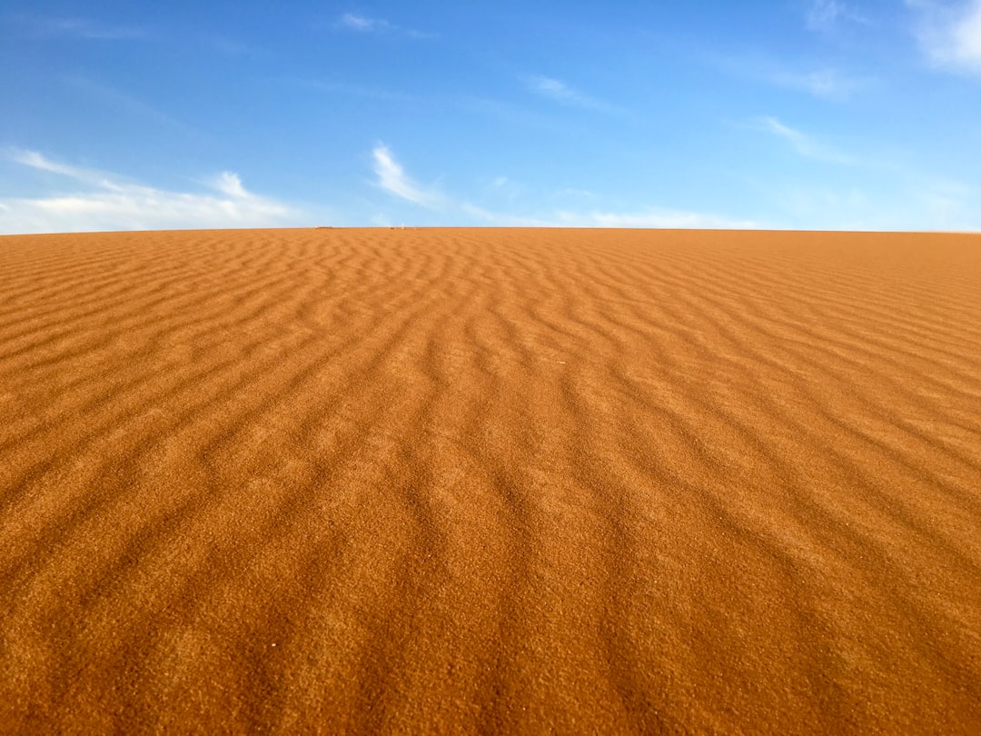 埃尔格切比：梅尔祖卡的橙色沙丘与星空之夜 - desert | Secret World Trip Planner