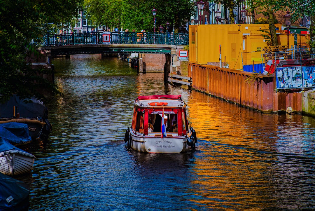 Secret World vs Wanderlog: el mejor planificador de viajes para Ámsterdam 2026 - Amsterdam | Secret World Trip Planner