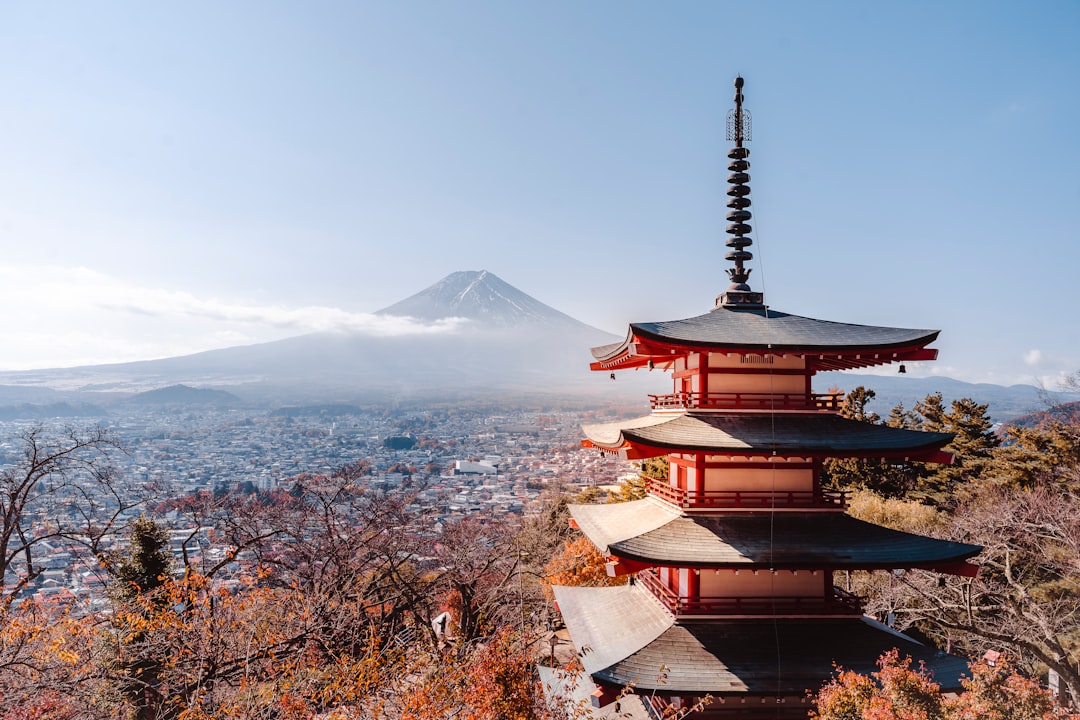 Pagode Chureito: a arquitetura que emoldura o Fuji - Fujiyoshida | Secret World Trip Planner