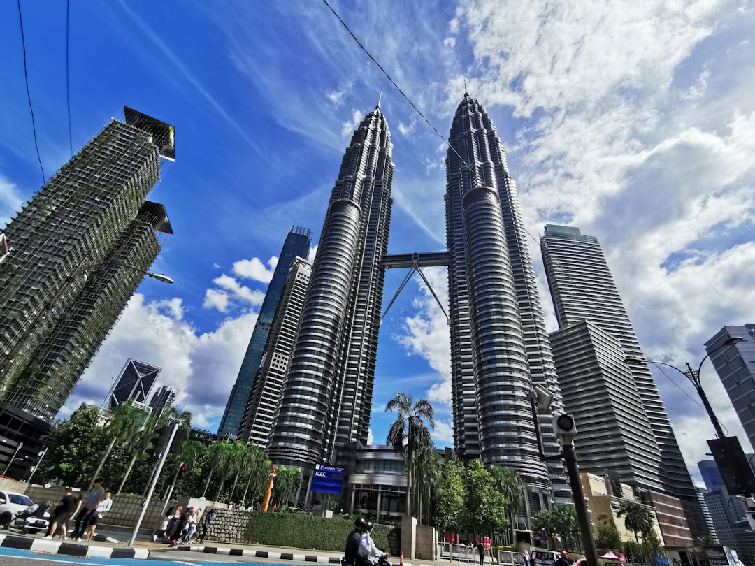 双子塔:吉隆坡的建筑与眩晕体验 - 50088 Kuala Lumpur | Secret World Trip Planner