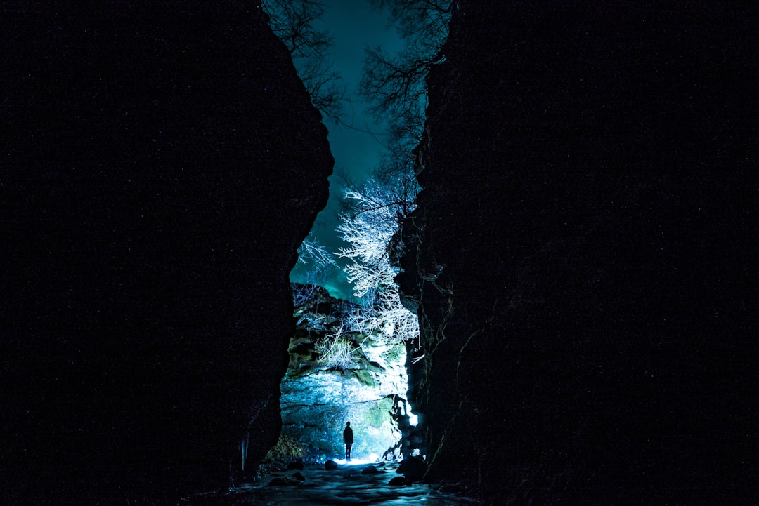 Grotte de glace de Narusawa : au cœur du Fuji - Minamitsuru District | Secret World Trip Planner