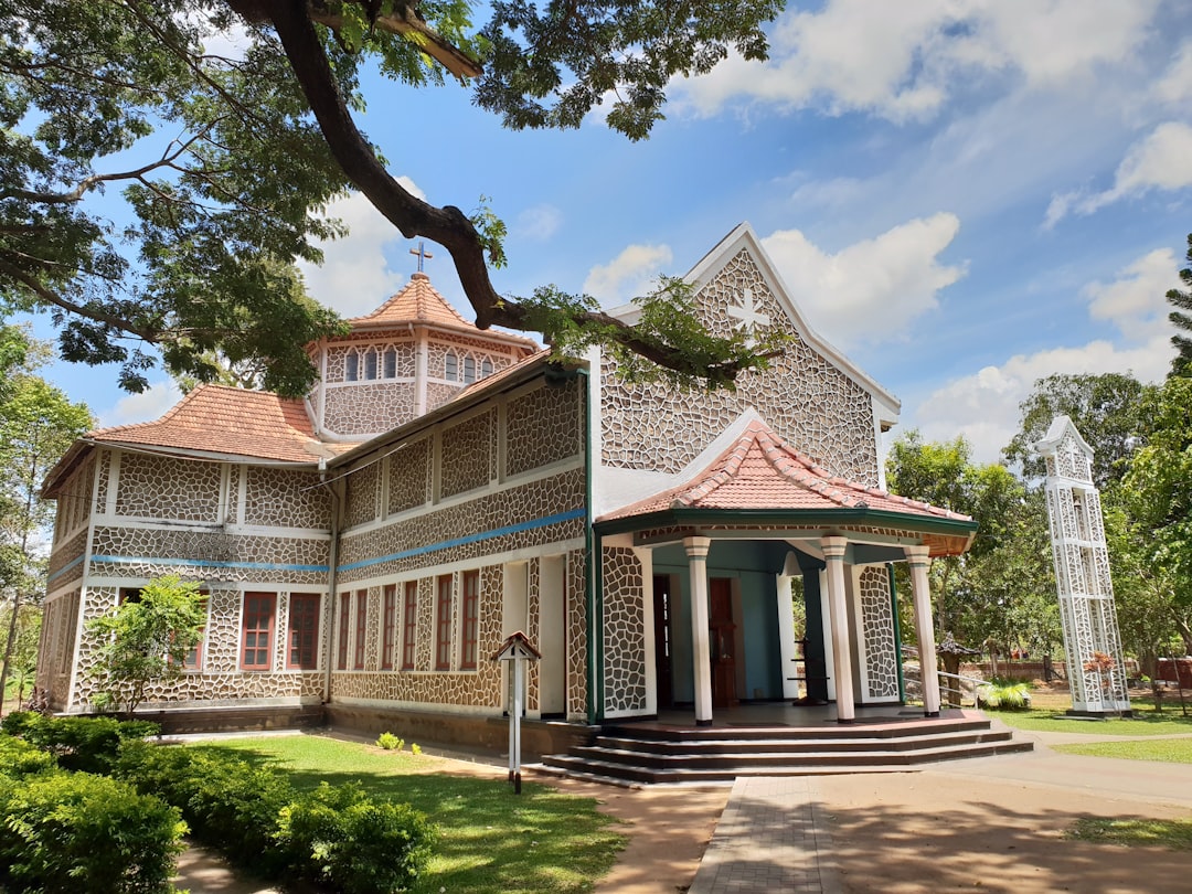 Descubra a Igreja Metodista: um tesouro cultural no Sri Lanka - Colombo | Secret World Trip Planner