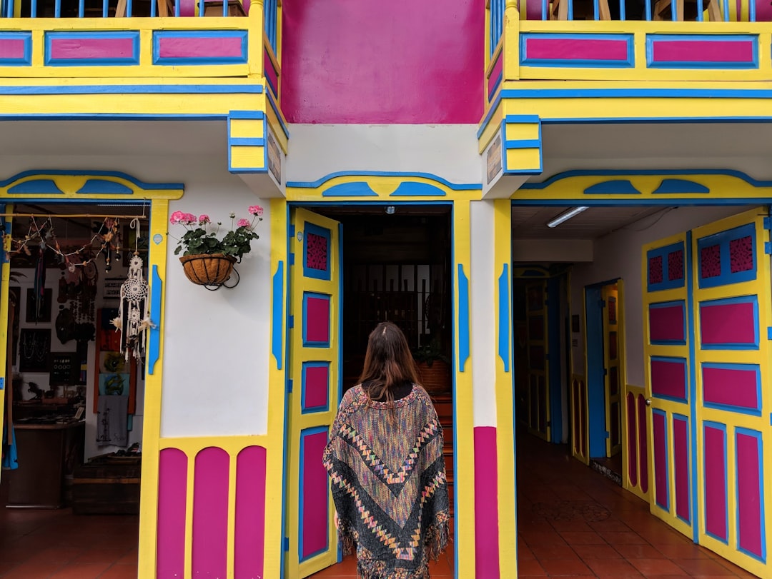 Découvrez le Musée de Trajes à Bogotá : un voyage dans la culture colombienne - Bogotá | Secret World Trip Planner