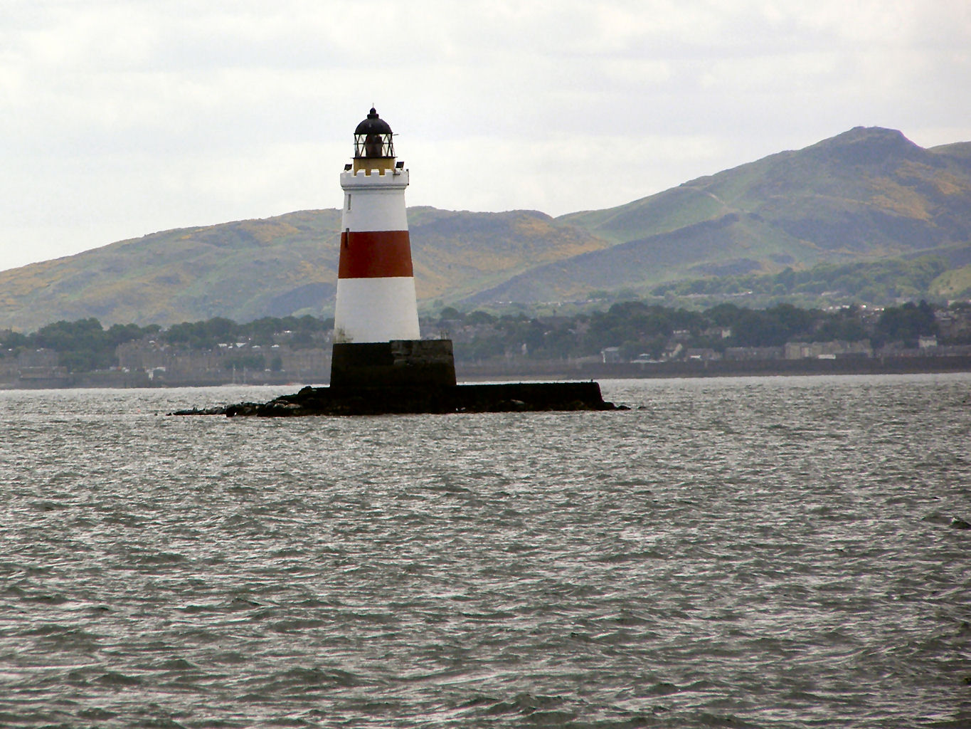옥스카르스 등대: 스코틀랜드의 보물 발견하기 - 2PF9+2V Burntisland | Secret World Trip Planner