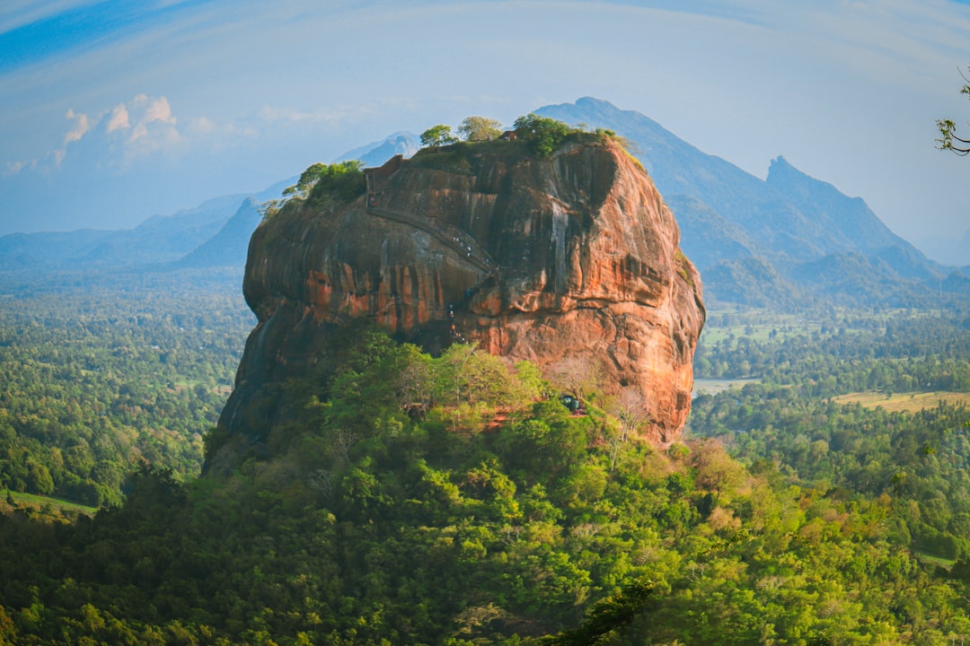Descubre Lion Rock: un tesoro natural de Sri Lanka - Sigiriya | Secret World Trip Planner