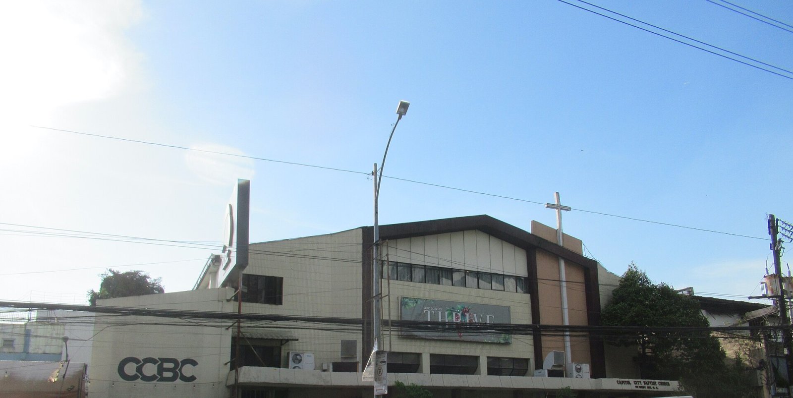 Die Capitol City Baptist Church in Quezon City entdecken - Quezon City | Secret World Trip Planner