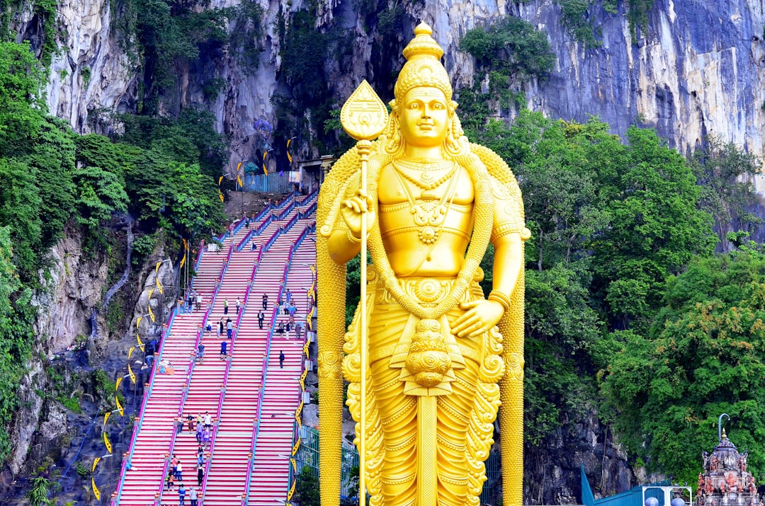 Entdecken Sie den Charme des Hindu-Tempels in Malaysia - Tanjung Rambutan | Secret World Trip Planner