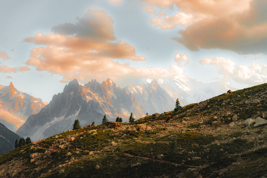 몽블랑 투어: 170km 알프스 트레킹의 매력 - Route d'Argentiere | Secret World Trip Planner