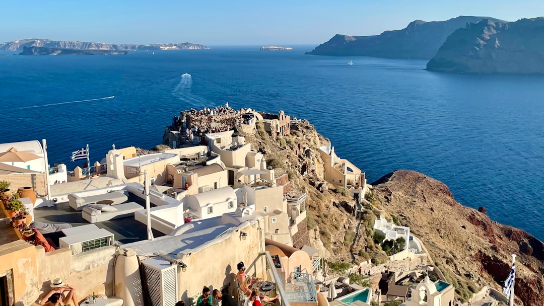 Caminhos do Vinho em Santorini: Assyrtiko e Oia - Oia 847 02 | Secret World Trip Planner