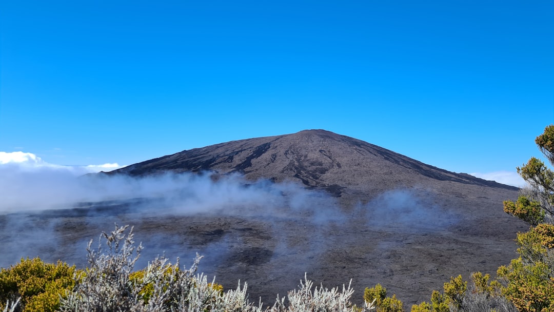Piton de la Fournaise : marcher sur le volcan actif - Piton de la Fournaise | Secret World Trip Planner
