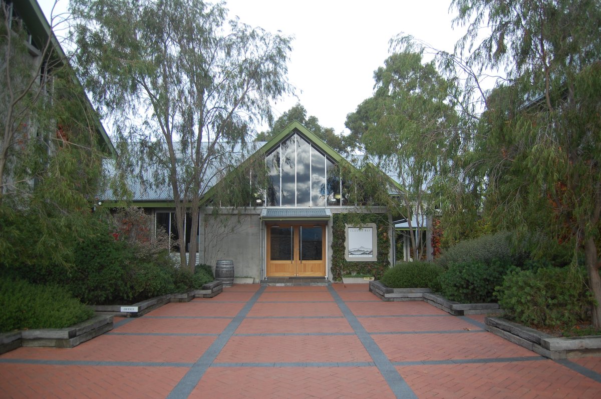 Cloudy Bay Vineyards: Sauvignon Blanc nel Marlborough - 230 Jacksons Road | Secret World Trip Planner